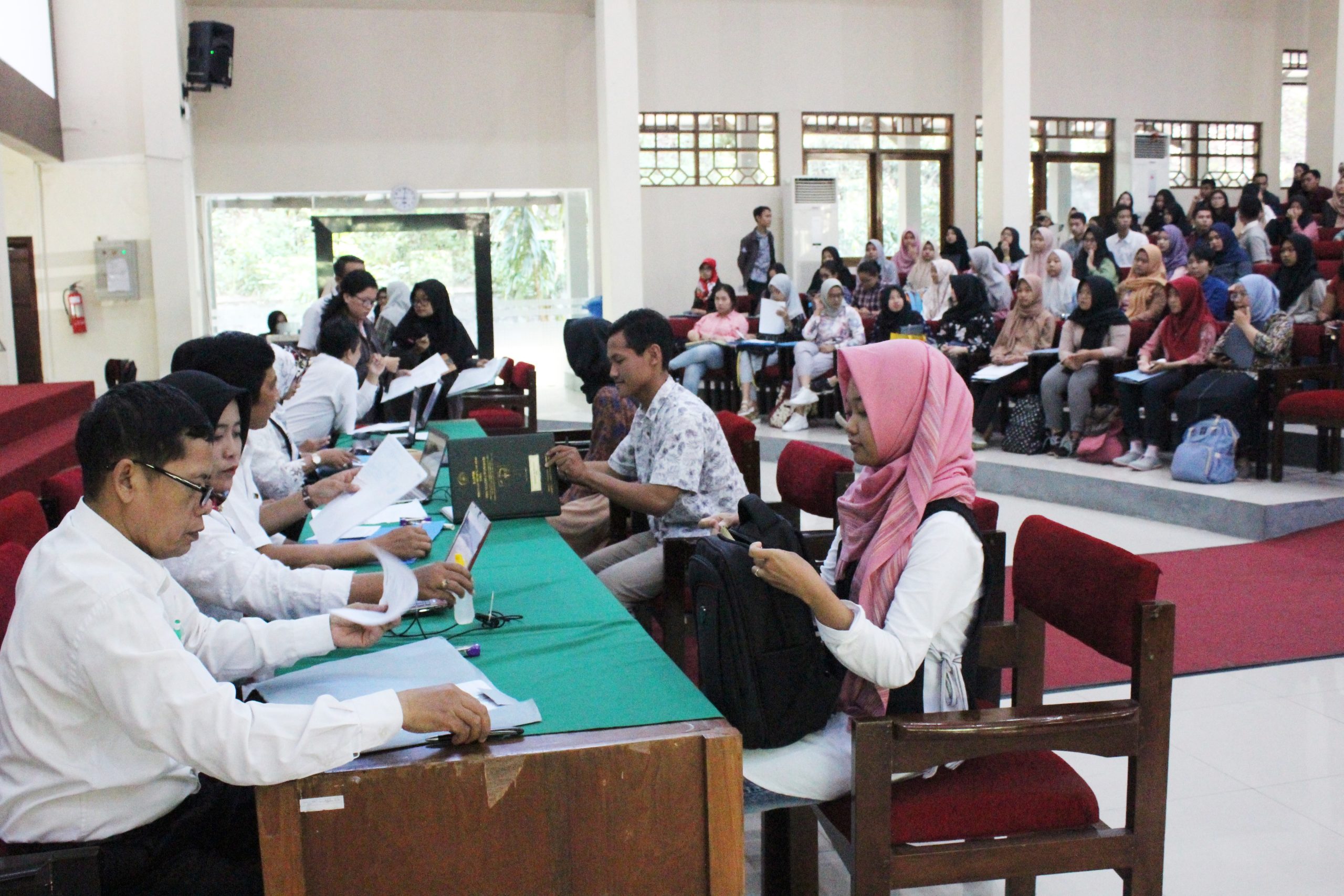 267 Calon Mahasiswa FEB UNS, Lakukan Registrasi Ondesk