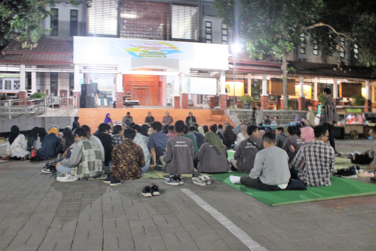 FEB UNS Bentuk Komunitas Wirausaha Mahasiswa