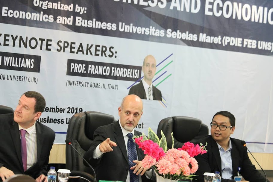 The Doctoral Program in Economics Study (PDIE) FEB UNS Hosted an International Colloquium on Business and Economics