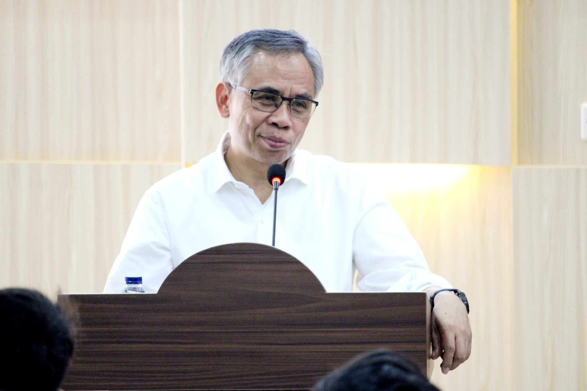 Beri Kuliah Umum di FEB UNS, Ketua OJK Singgung Dampak Ekonomi Akibat Corona dan Omnibus Law