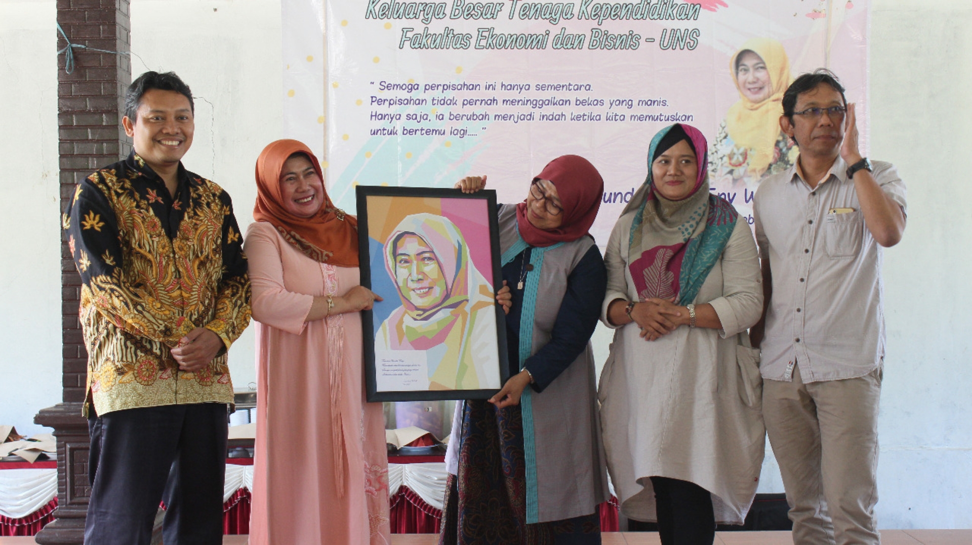Masuki Purnatugas, Bunda Eny Berterimakasih Telah Jadi Keluarga Besar FEB UNS