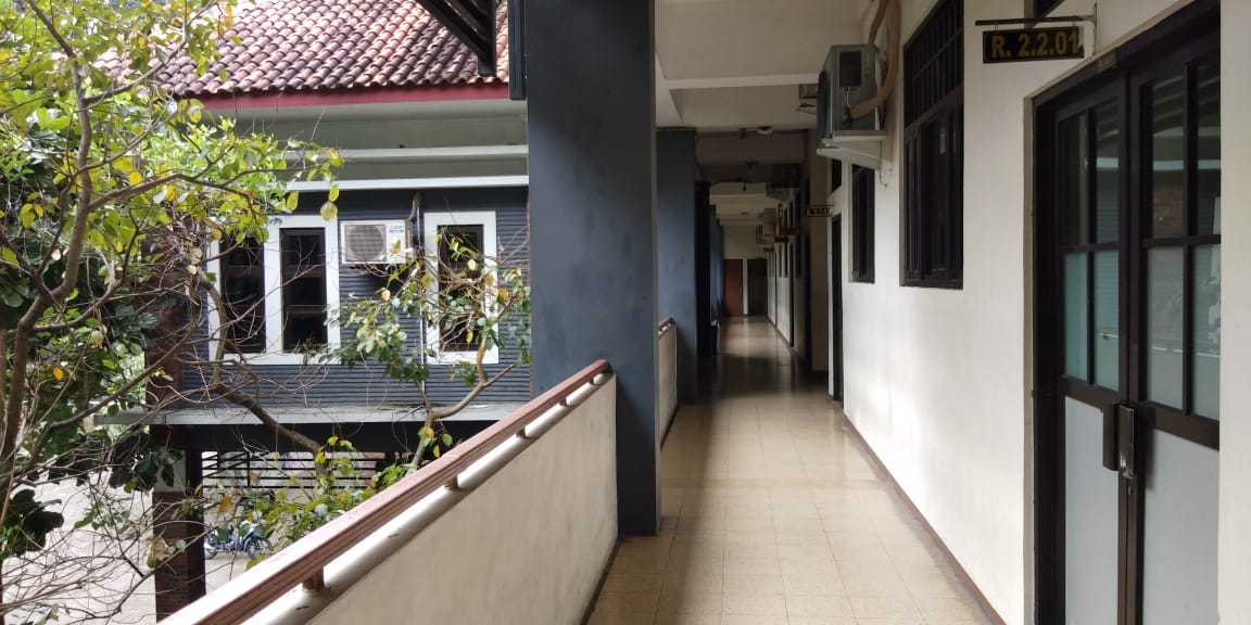 Kampus FEB Tampak Sepi Sejak Diberlakukan Pembelajaran Daring, Layanan Administrasi Disesuaikan