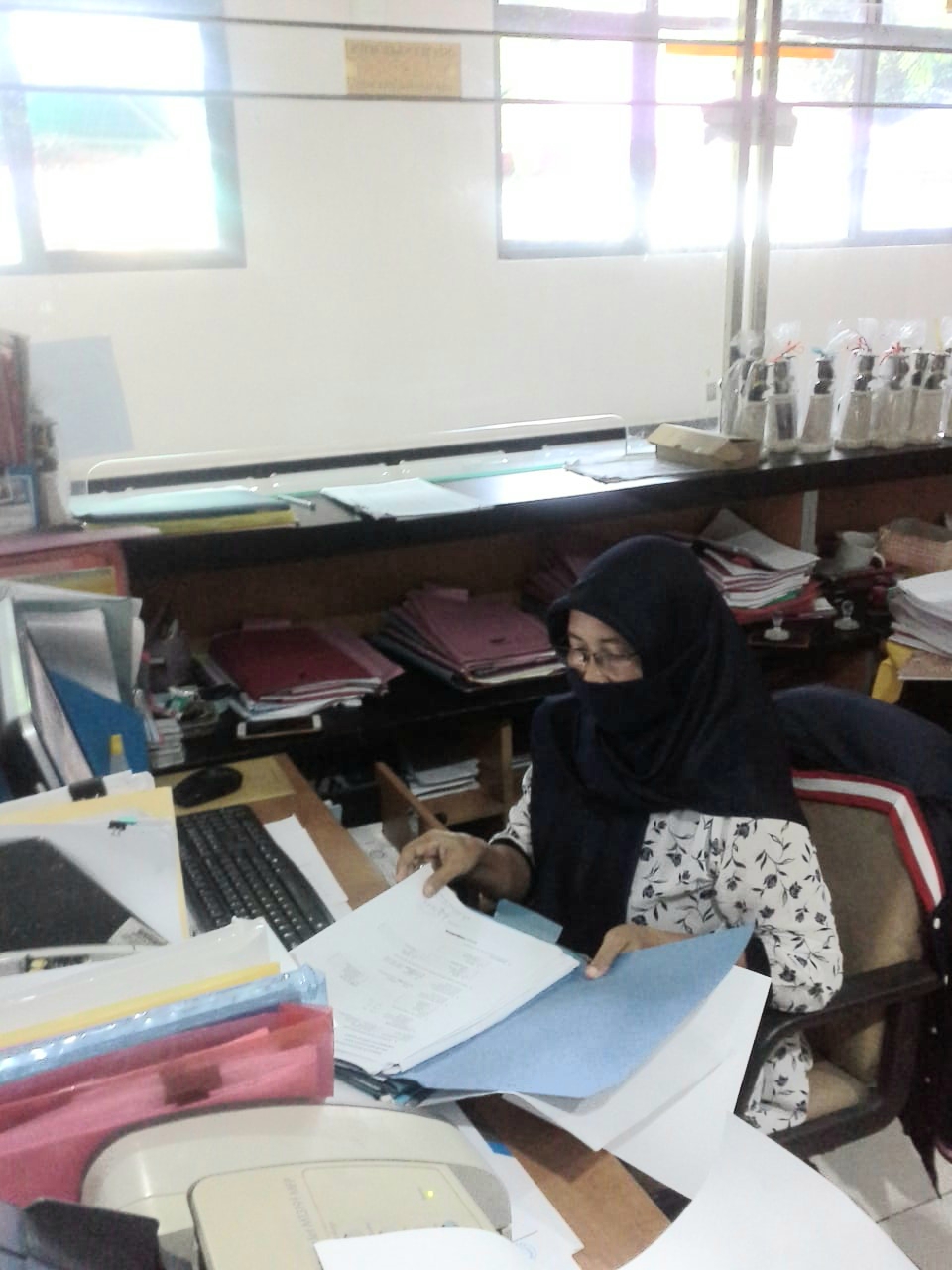 Bagian Akademik Lakukan Cek Berkas Fisik dan Verifikasi Online Calon Mahasiswa Baru Jalur SNMPTN