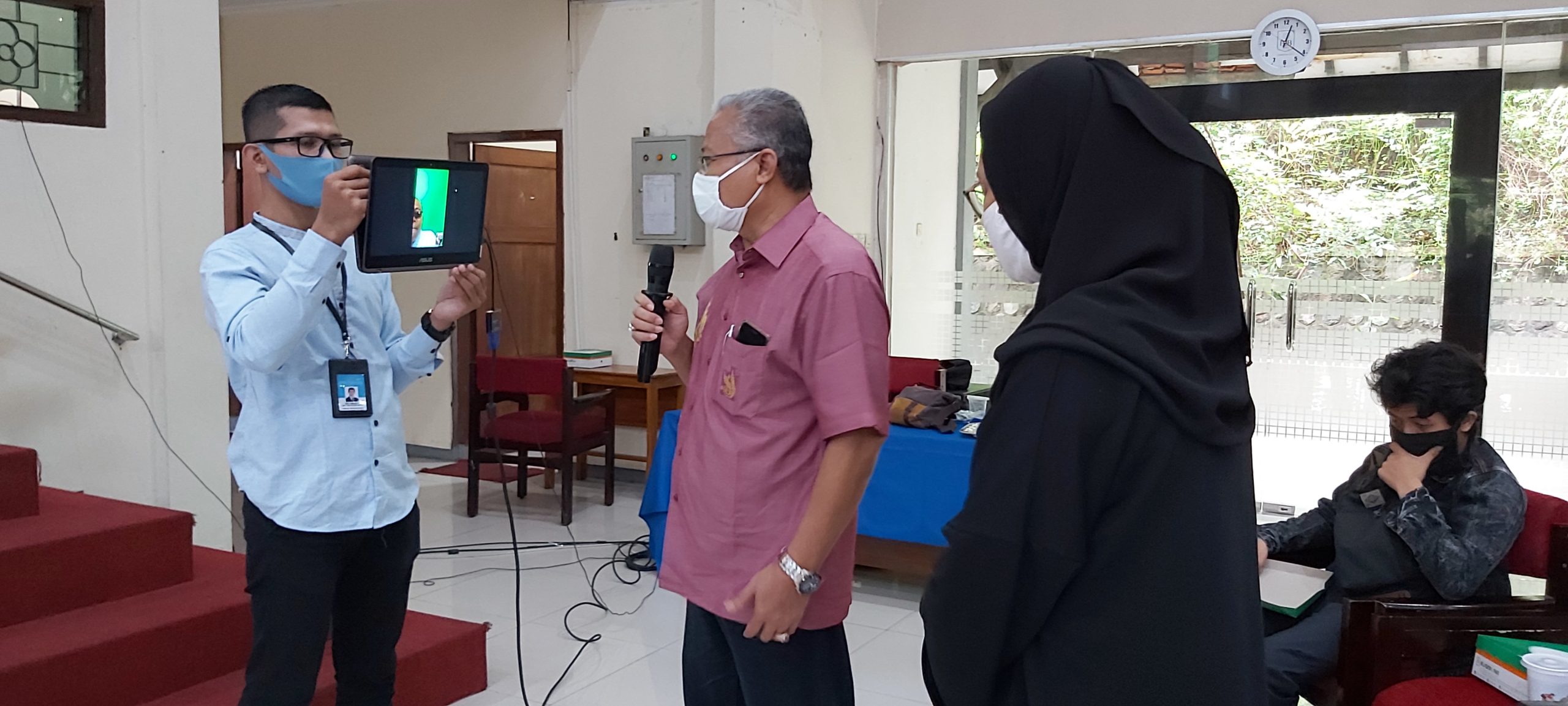 Satgas Dampak Covid-19 FEB UNS Ajak Mahasiswa Bersilaturahmi