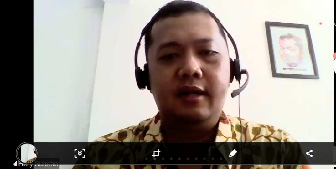 Seminar Pengabdian Masyarakat Bahas Kebebasan Finansial di Era Kenormalan Baru