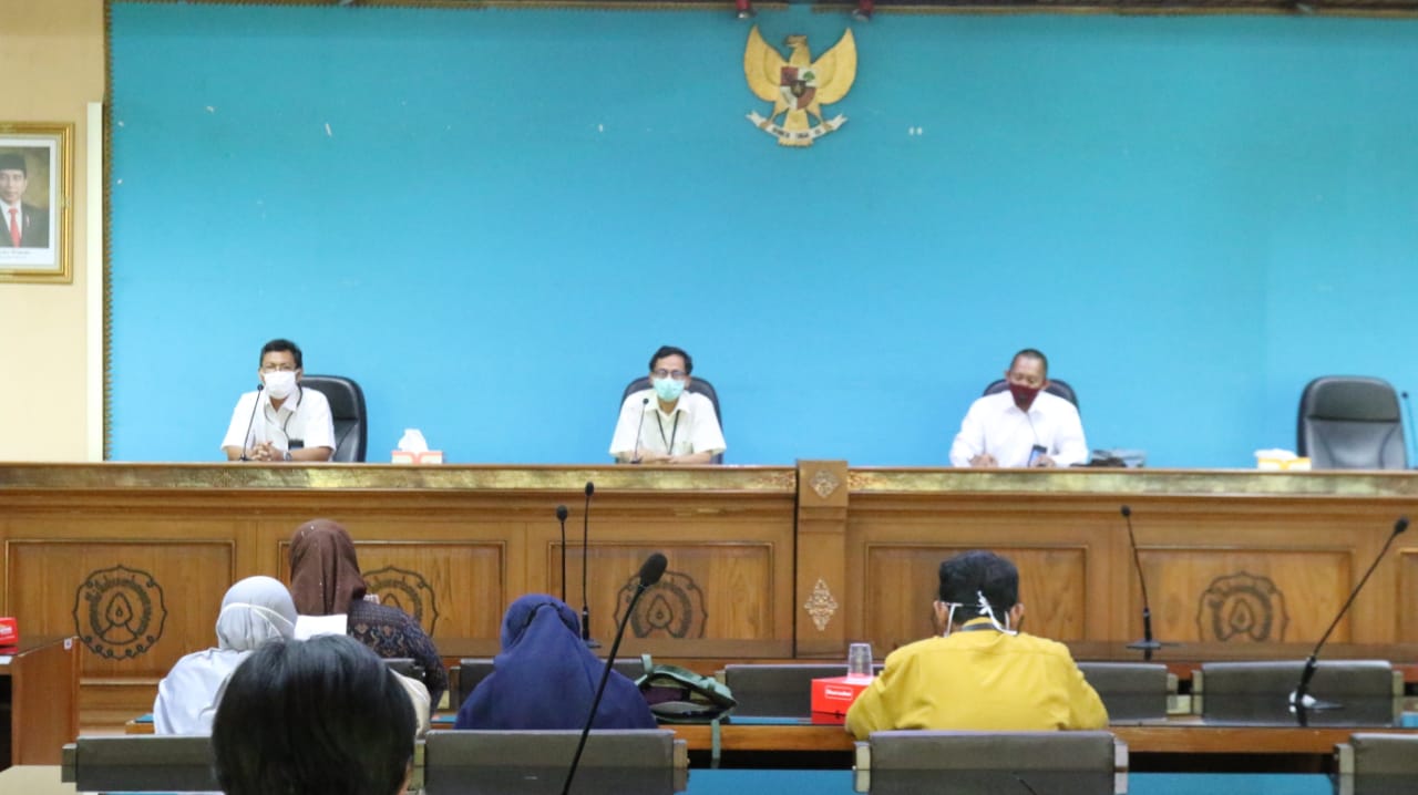 FEB UNS Tambah Satu Guru Besar