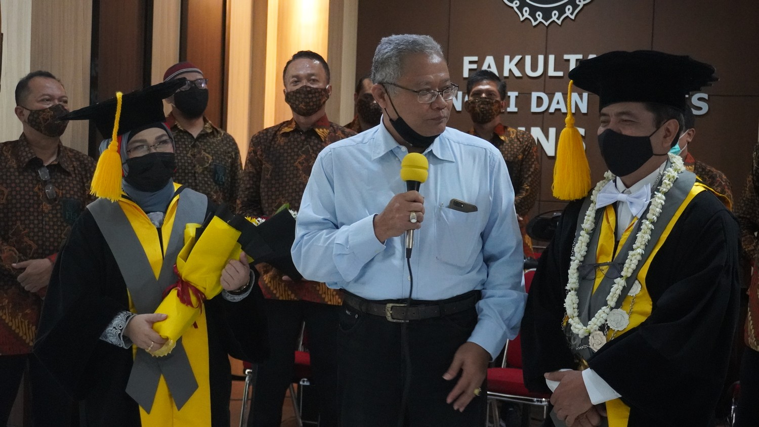 FEB Sambut Dua Guru Besar Baru
