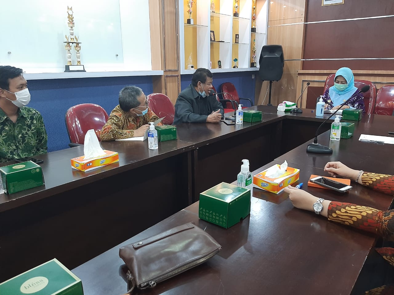 Institutional and Human Resource Research Group at FEB UNS Supports Establishment of Tourism SOE in Magetan Regency