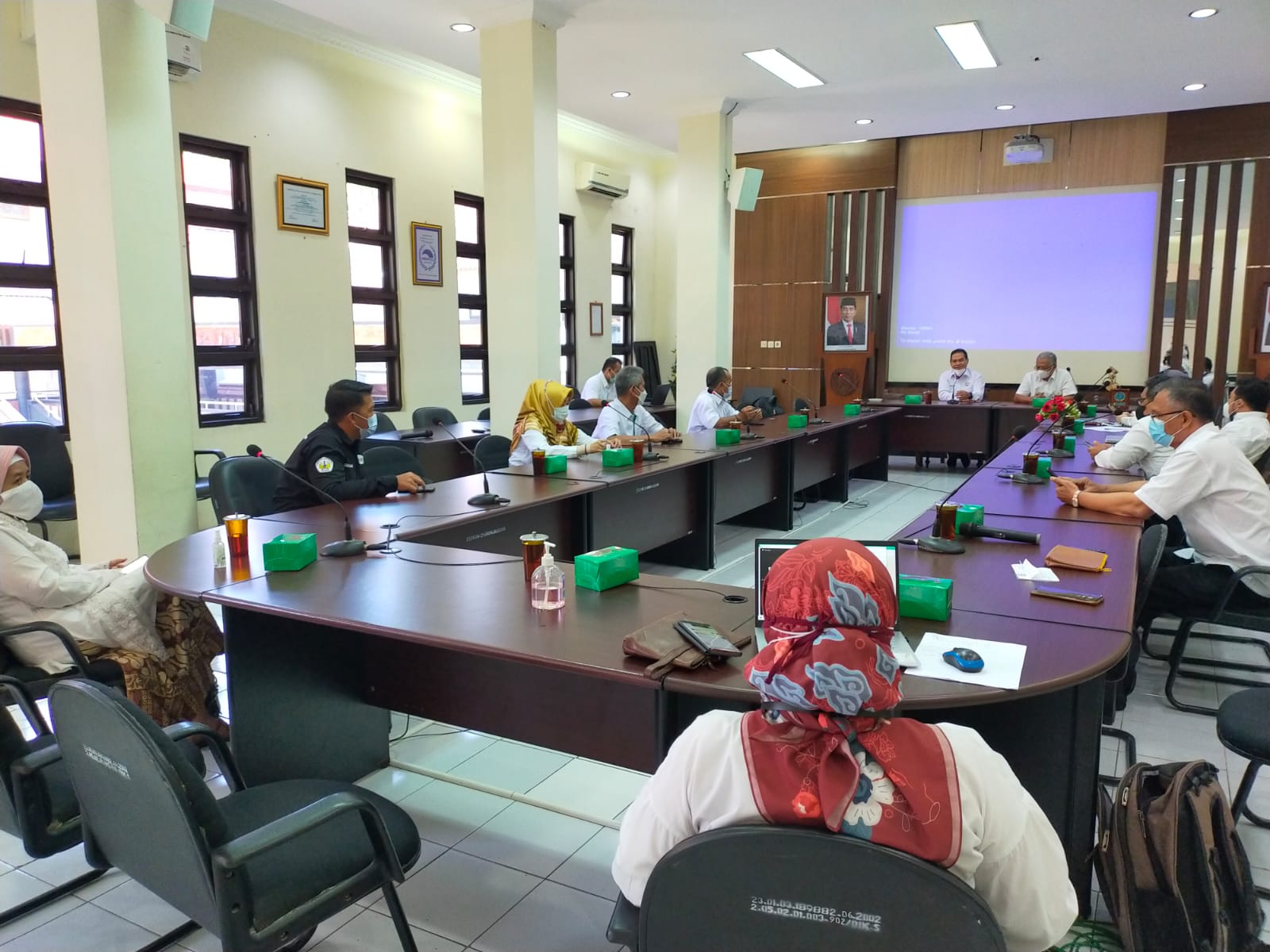 Pimpinan FE UNTAN Kunjungi FEB UNS, Diskusikan MBKM