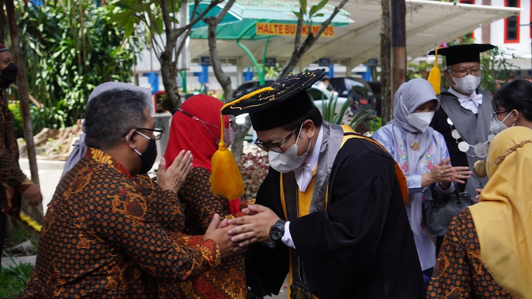 Dekan FEB: Prof. Irwan adalah Guru Besar yang Istimewa