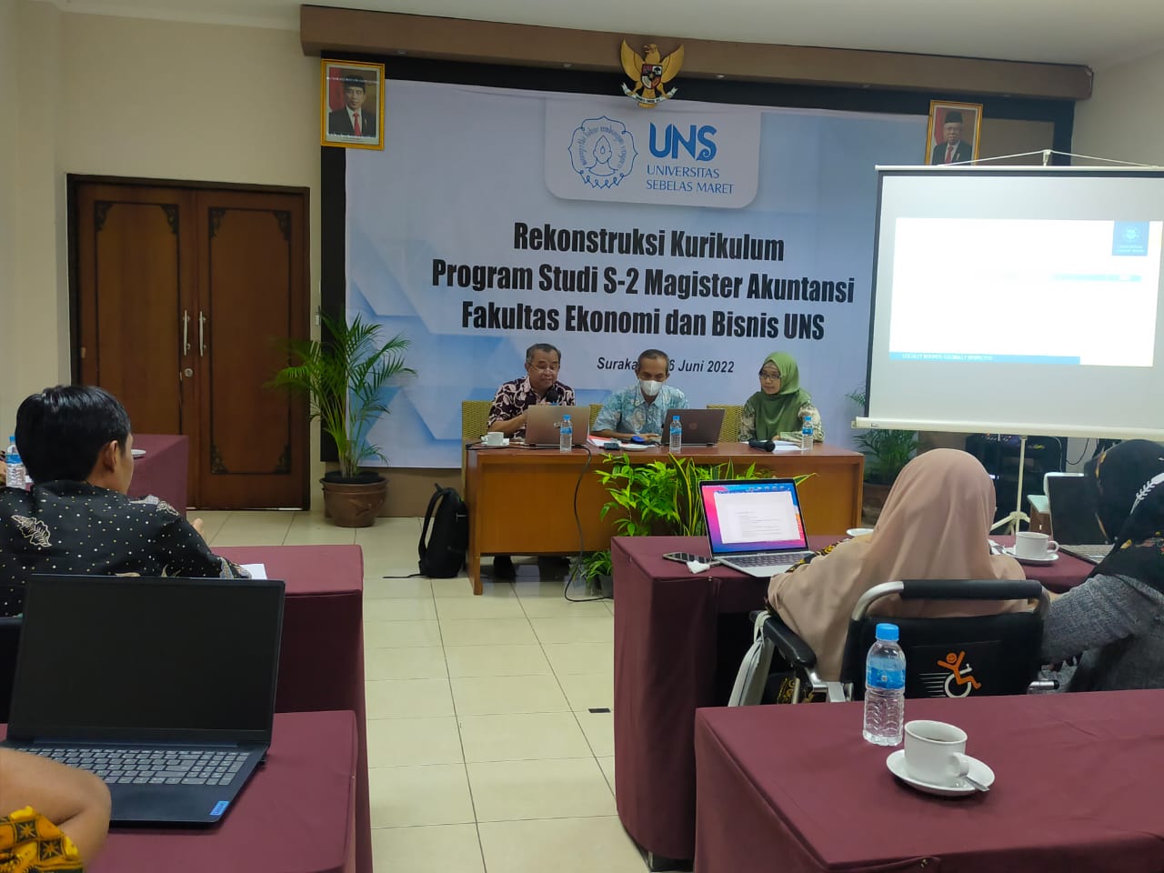Prodi S2 Maksi Adakan Workshop Rekonstruksi Kurikulum