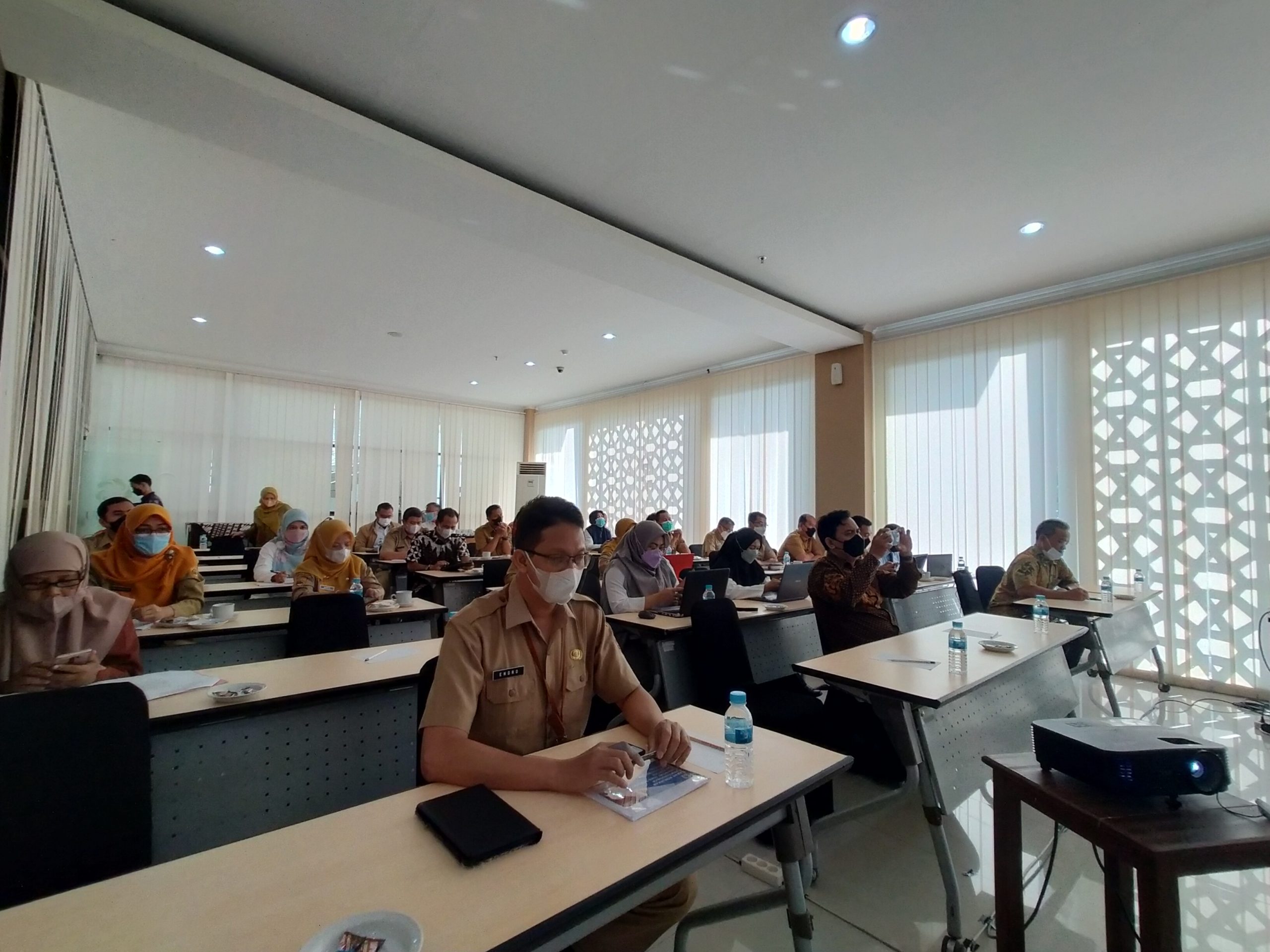 BPU FEB UNS Gelar Serangkaian FGD, Sinergi Perguruan Tinggi dengan Pemerintah, BUMN, BUMD dan Pelaku Bisnis