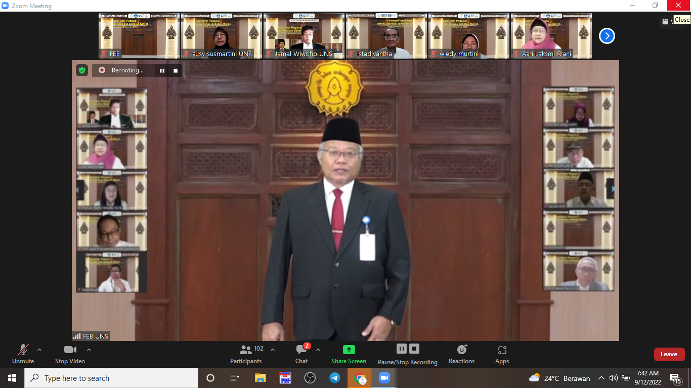 Dekan FEB Ajak Peserta Apel Bersyukur Atas Capaian Prestasi UNS