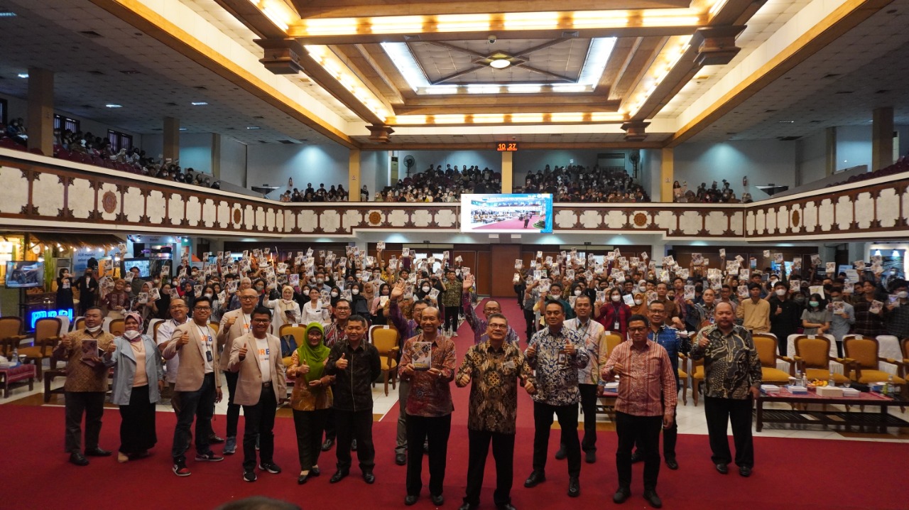 Kajian Buku Pembiayaan UMKM Karya Menko Perekonomian Di Gelar di UNS