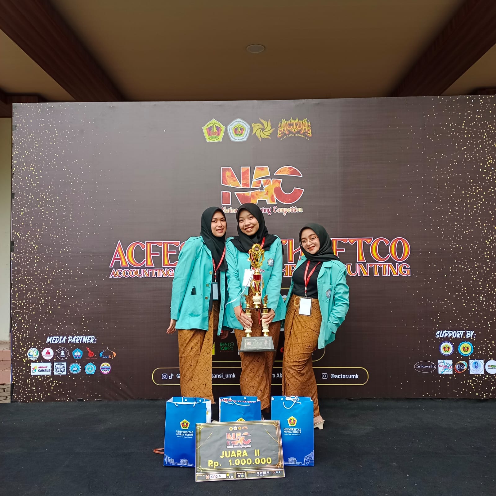 Mahasiswa FEB UNS Juara 2 di National Accounting Competition