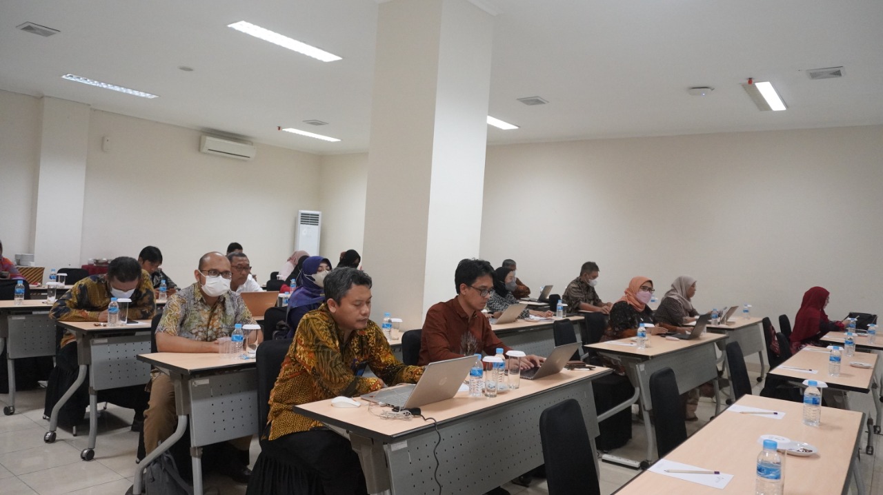 Siapkan Akreditasi, FEB Adakan Penyamaan Persepsi Borang 9 Standar