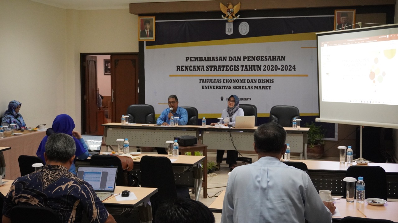 FEB UNS Bahas Rencana Strategis Tahun 2020-2024