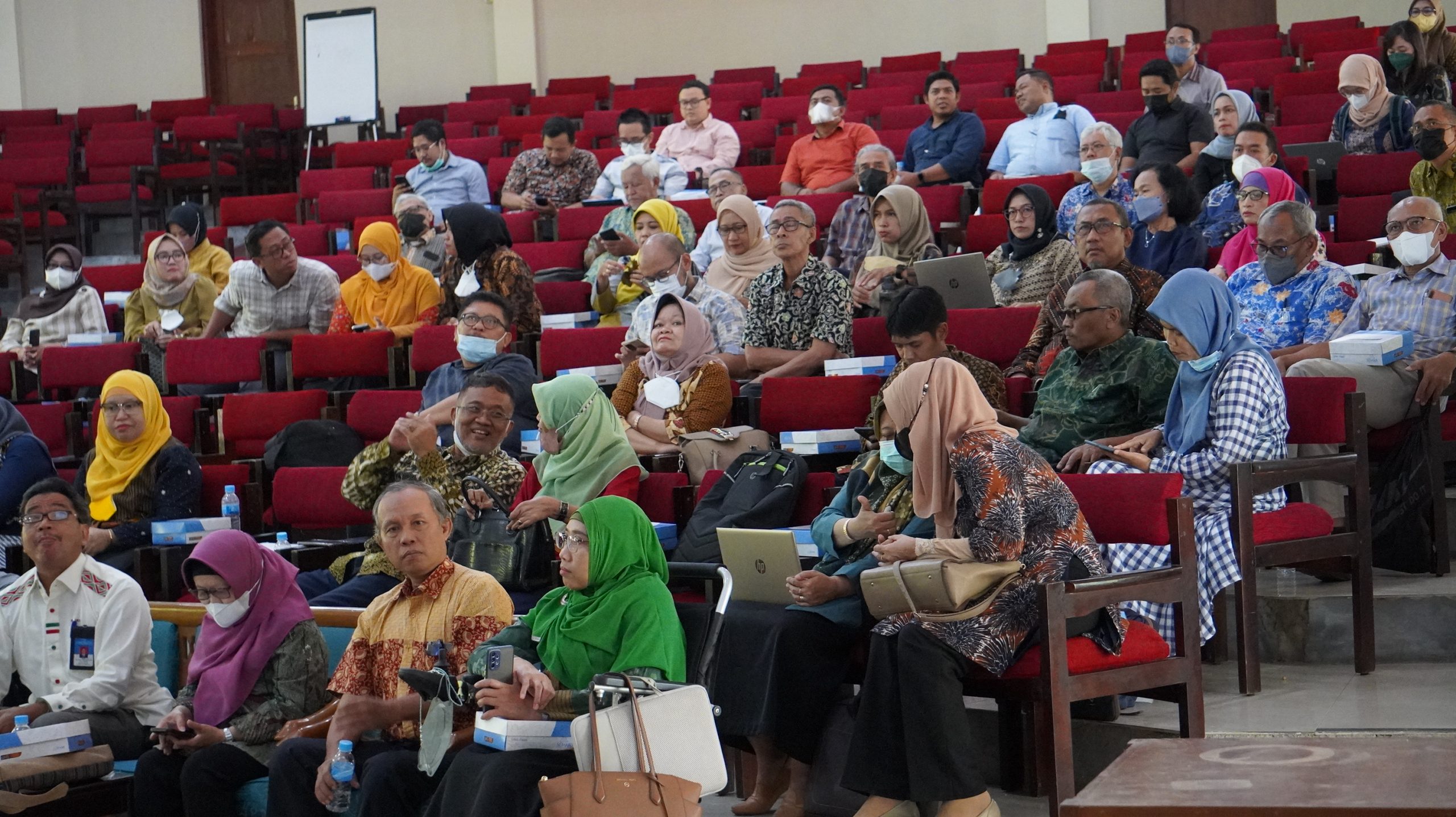 Siapkan Perkuliahan semester Februari-Juli 2023, FEB Adakan Rapat Dewan Dosen