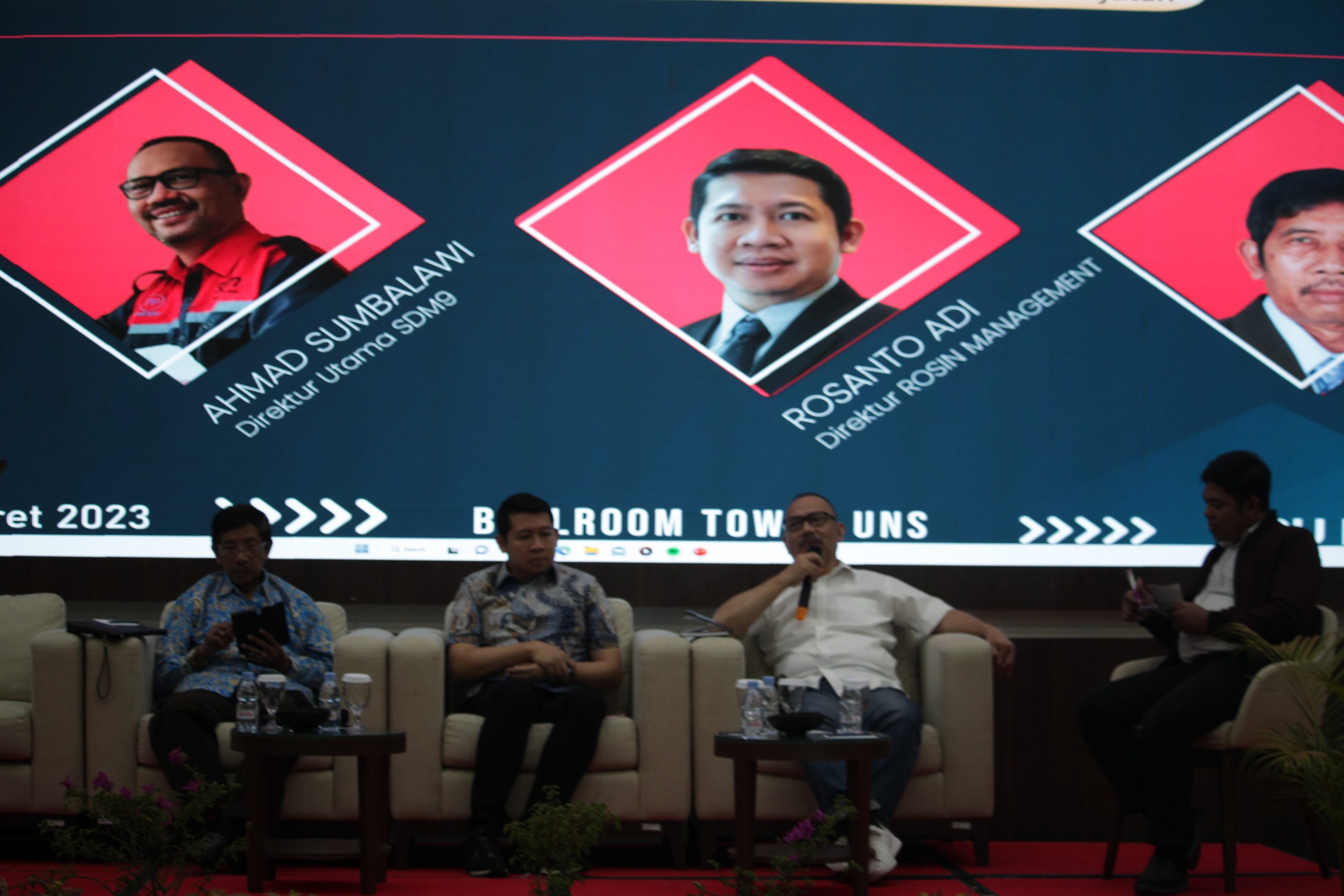 Gelar FGD Bertajuk Agile Performance Management To Achieve Optimum Return, BPU FEB UNS Hadirkan Tiga Narasumber