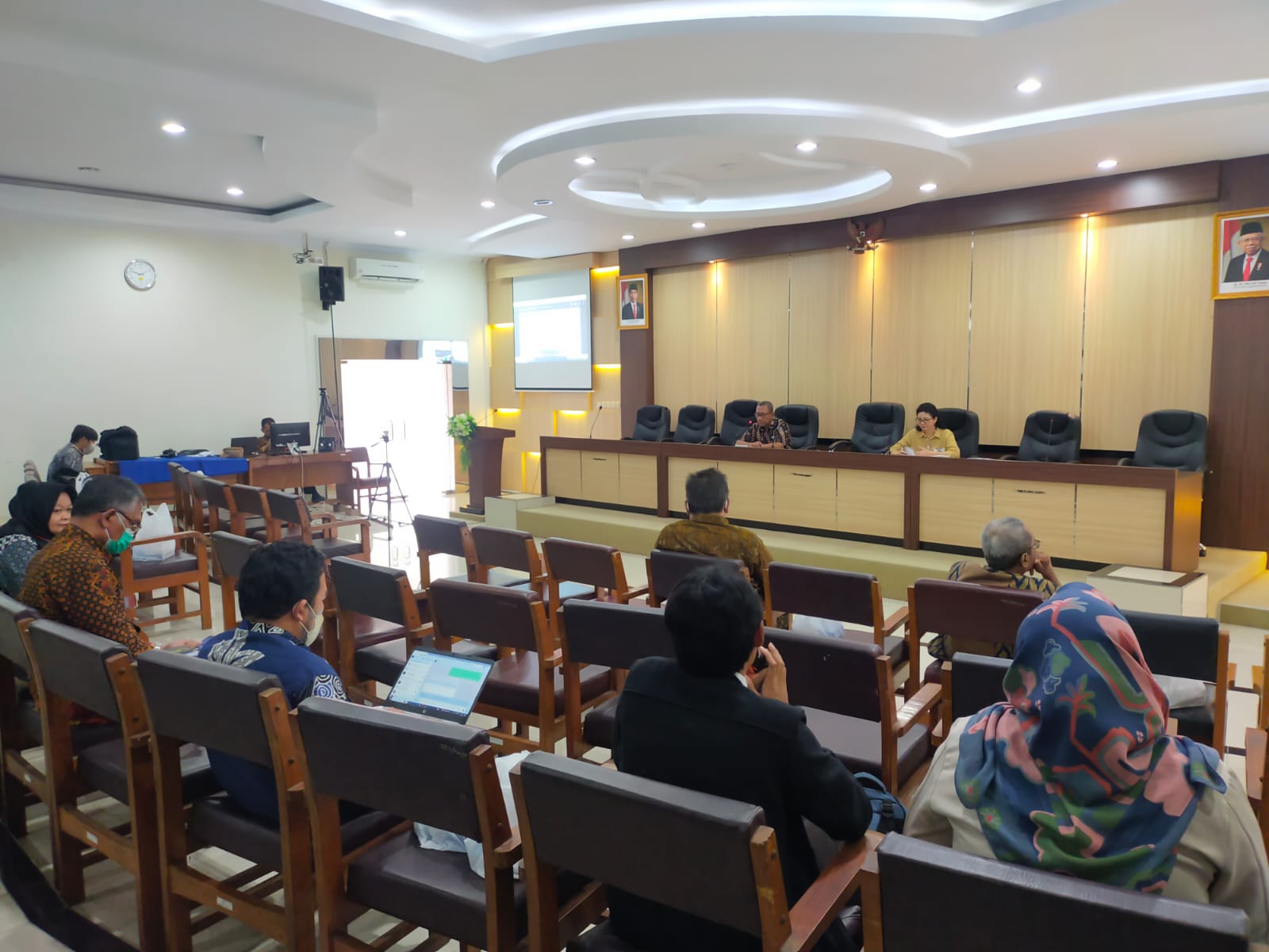 UPM FEB UNS Diskusikan Tindak Lanjut Hasil AMI