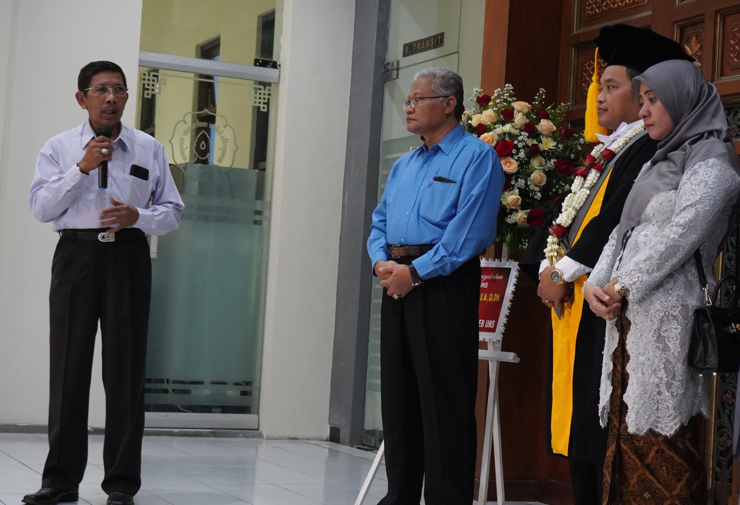 Mangayubagyo pengukuhan Prof. Agung Nur Probohudono, Ketua Senat Dorong Dosen FEB Capai Jabatan Fungsional Tertinggi