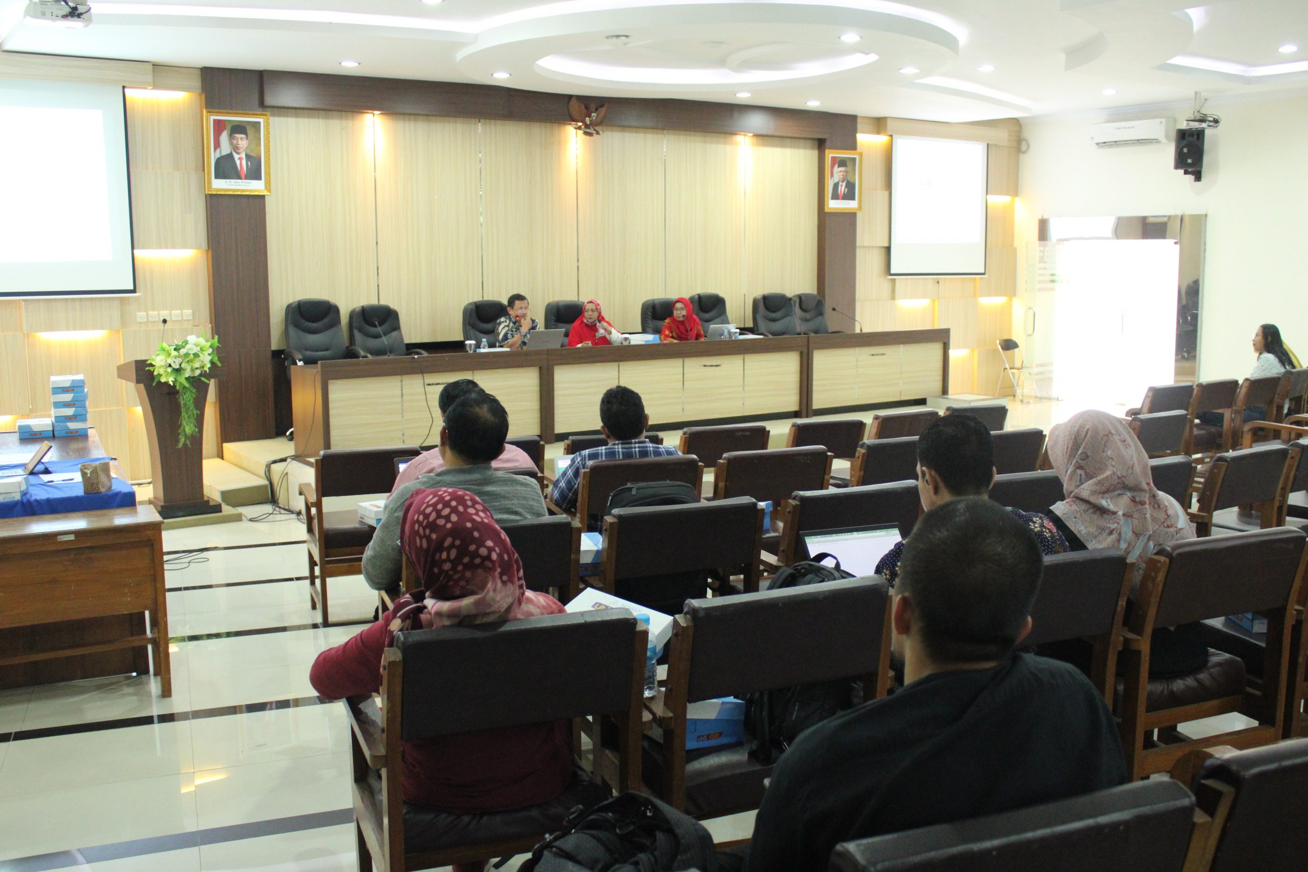 PDIE Seminar Discuss Artificial Intelligence-Based Research