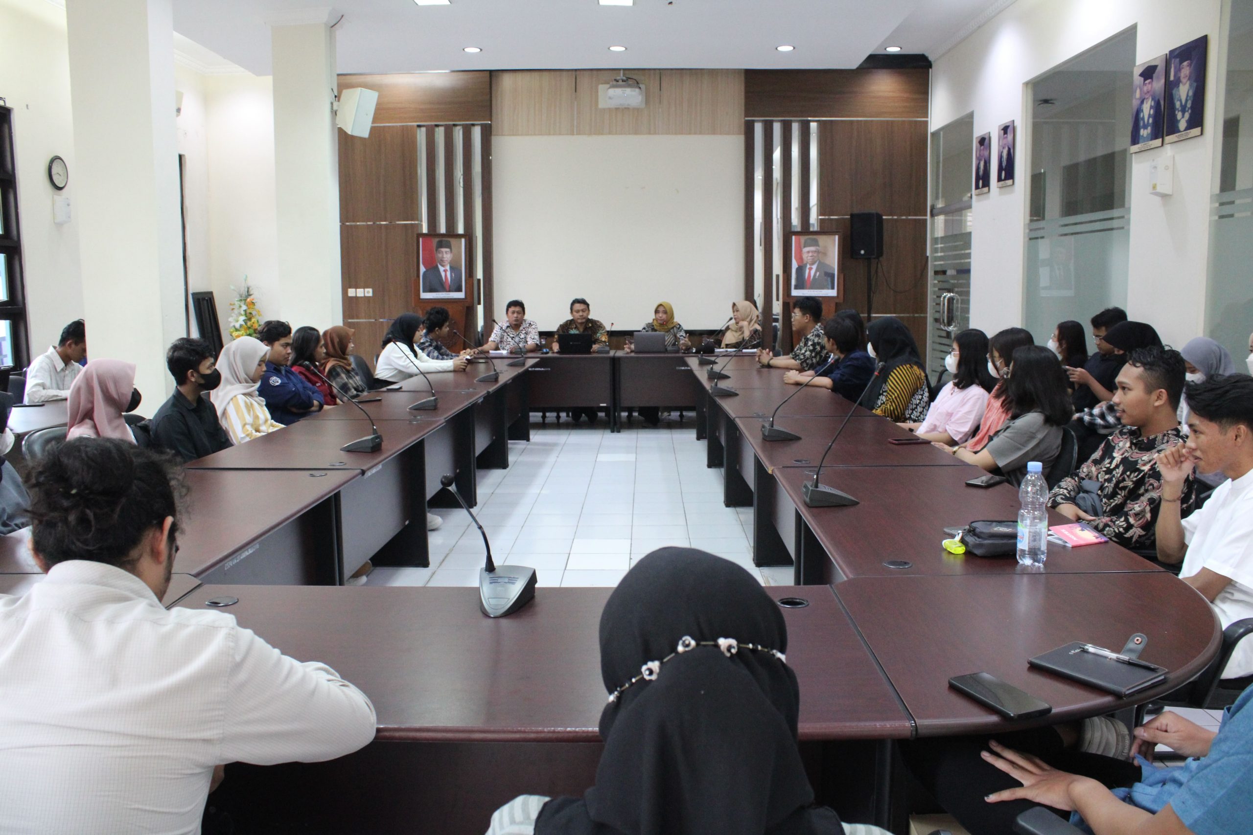 Bidang Akademik, Riset dan Kemahasiswaan Ajak Mahasiswa Memulai Berorganisasi dengan Komunikasi yang Baik   