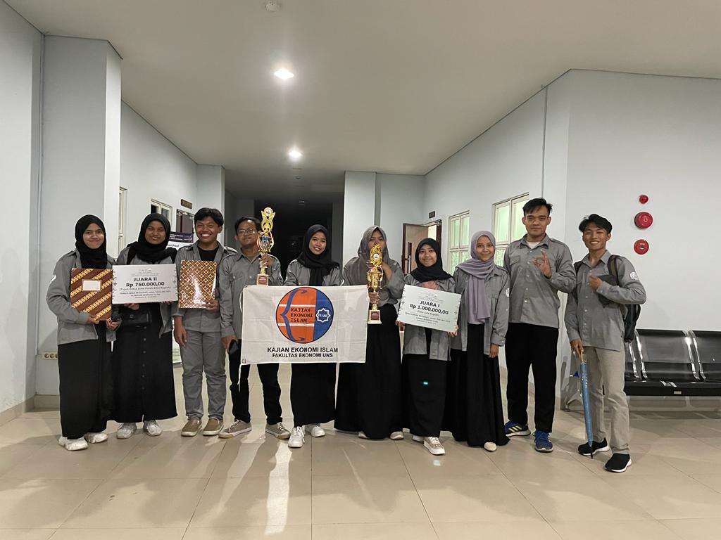 KEI FEB UNS Boyong 2 Piala di Temilreg FoSSEI 2023