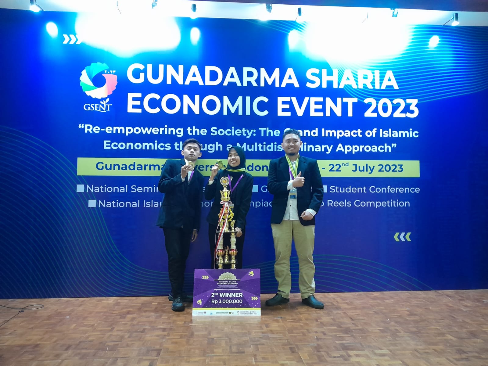 Raih Juara 2 pada National Islamic Economic Olympiad, Tim Mahasiswa FEB Kembangkan Inovasi Koperasi Jasa Keuangan Syariah