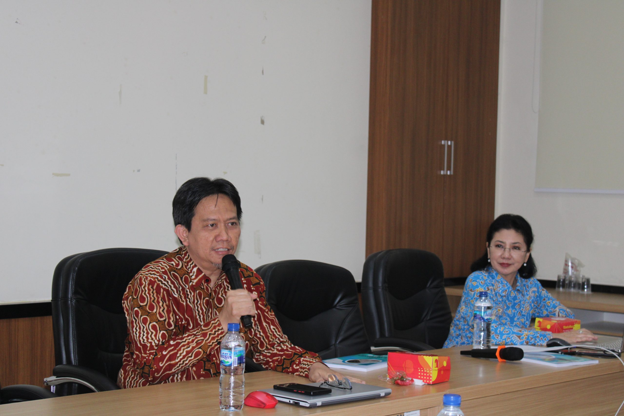Undang 2 Narasumber, Tim Pengembangan Kerja Sama Akuntansi Adakan  Workshop Materi Kegiatan Brevet Pajak A dan B