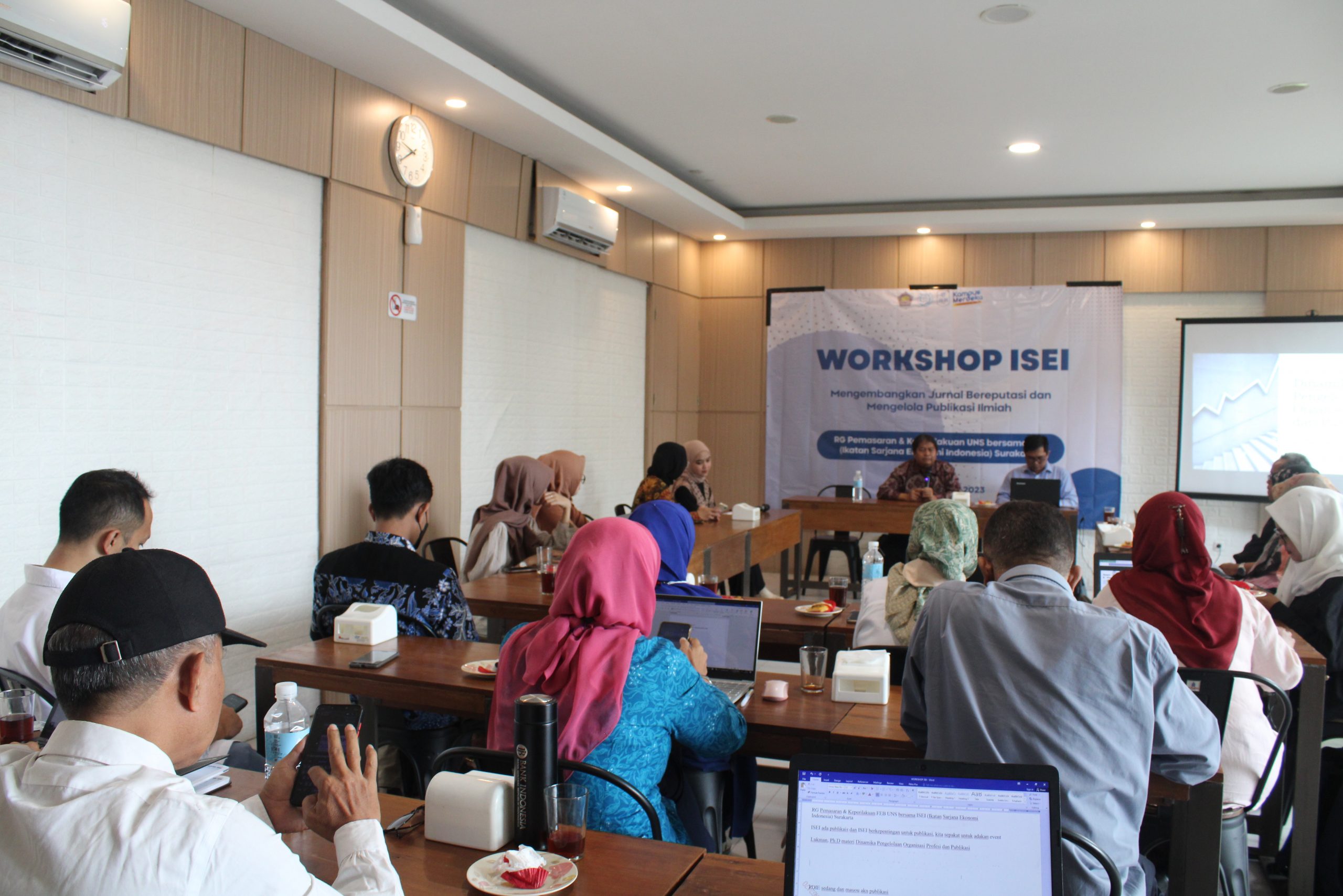 RG Pemasaran dan Keperilakuan FEB UNS bersama ISEI Diskusikan Pengembangan Jurnal Bereputasi dan Pengelolaan Publikasi Ilmiah