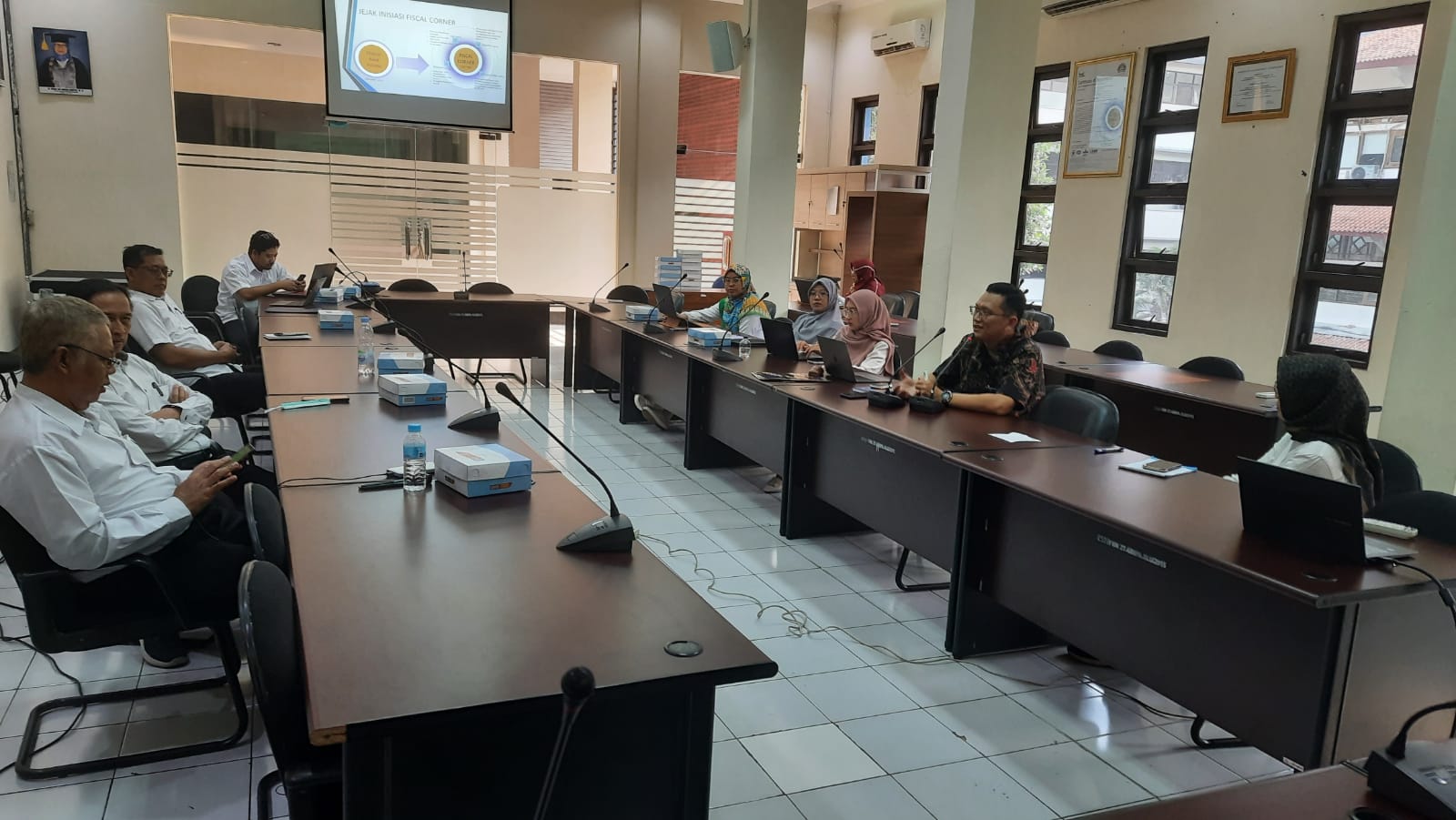FEB Gelar Focus Group Discussion Program Fiscal Corner