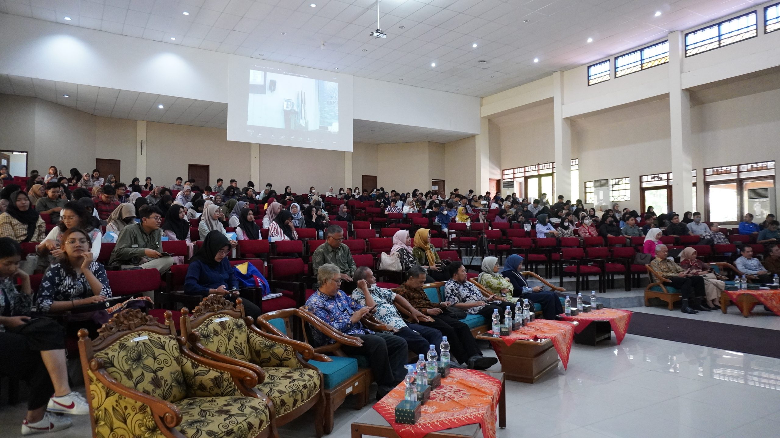 Through the Academic Forum Towards the Elimination of Extreme Poverty in 2024, Coordinating Ministry of Foreign Affairs Invites Campus to Tackle Poverty