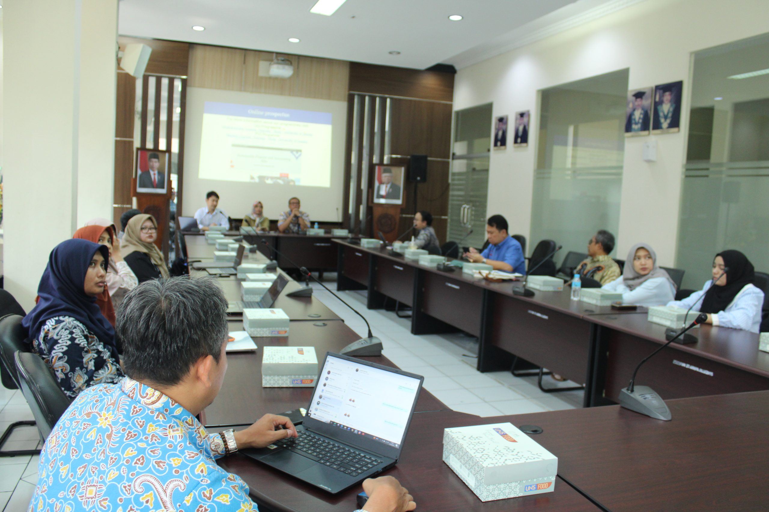 University of Sussex Visit to FEB UNS, Discuss Cooperation and Further Study Opportunities