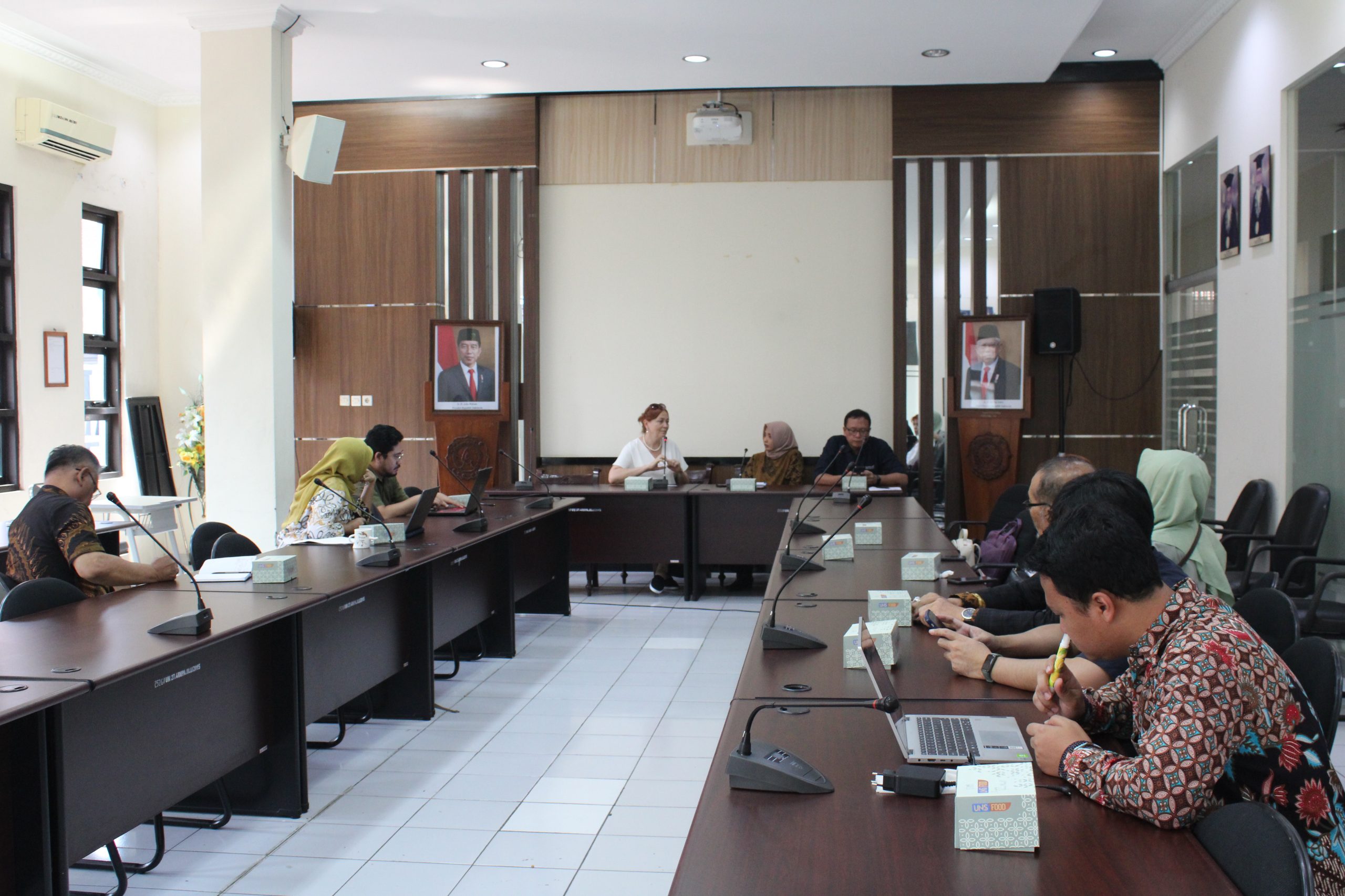 FEB UNS Menerima Kunjungan RUDN University, Bahas Kerja Sama Internasional