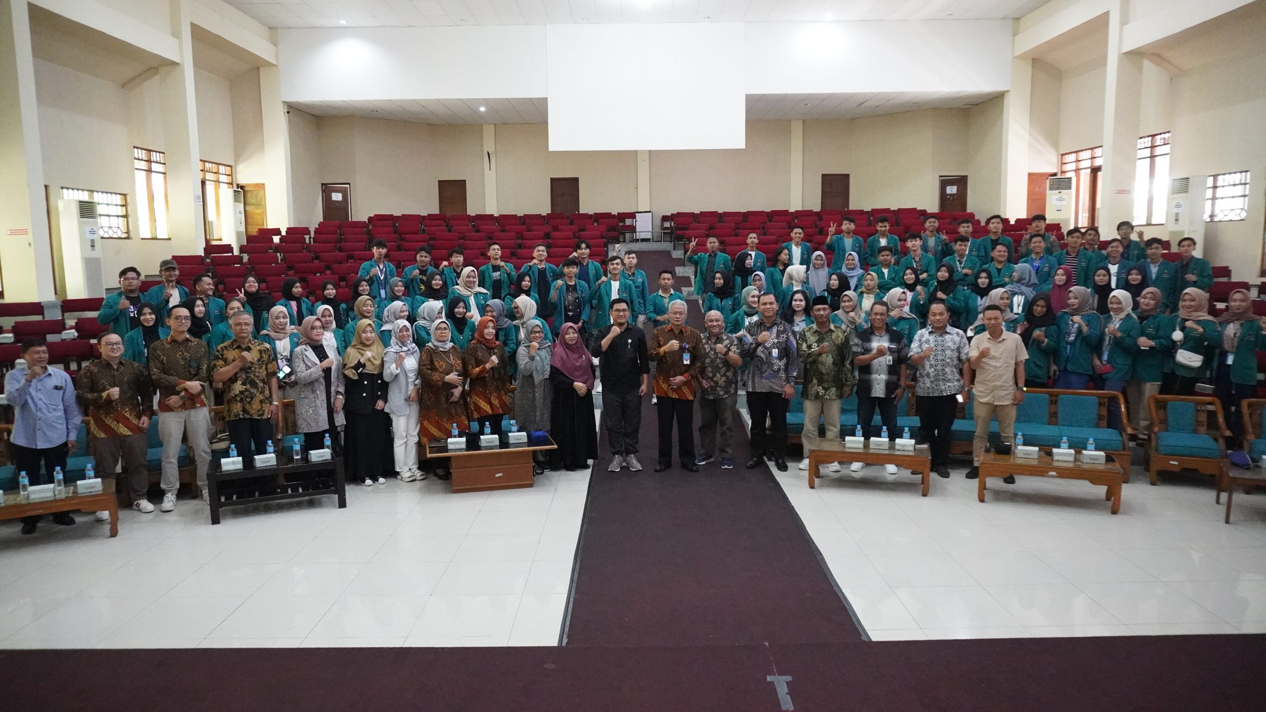 Fakultas Ekonomi dan Sosial Humaniora Universitas Bina Insan Lubuklinggau Berkunjung ke FEB UNS Jalin Kerja Sama Bidang Pendidikan, Penelitian dan Pengabdian kepada Masyarakat