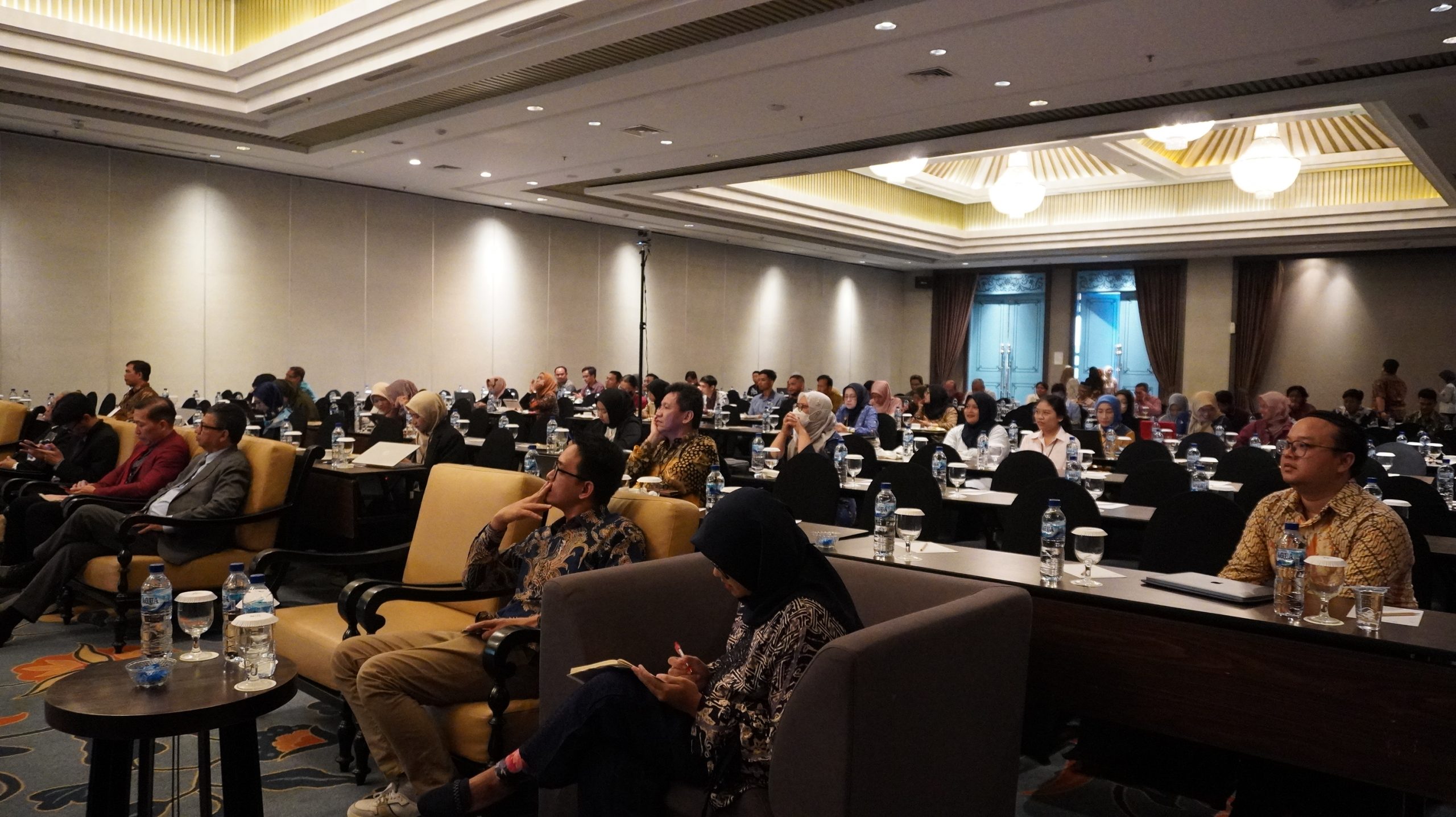 100 Artikel Dipresentasikan pada Sebelas Maret International Conference on Digital Economics 2024