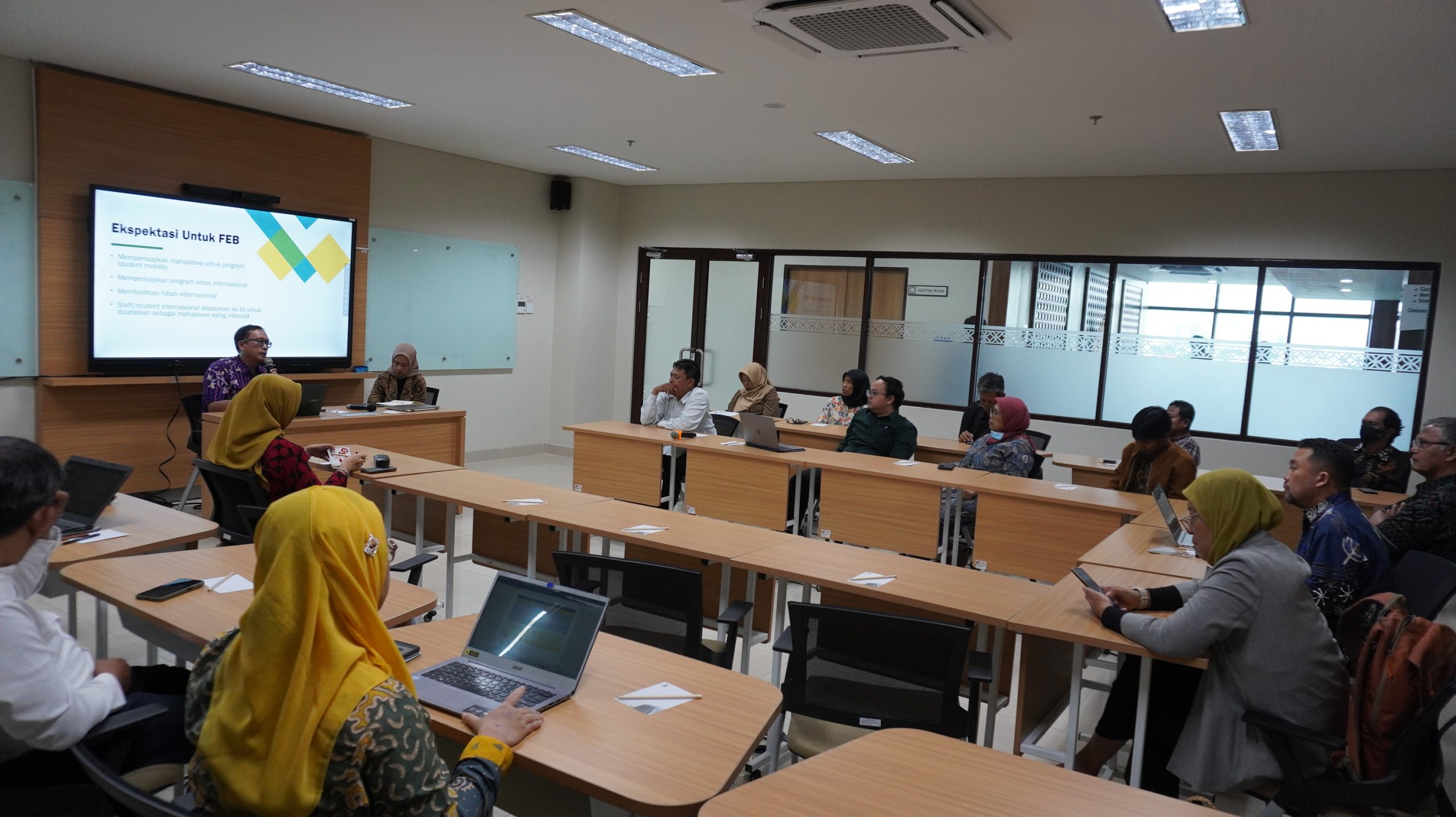 FGD Program Kerja International Office FEB: IO FEB Kepanjangan dari IO UNS