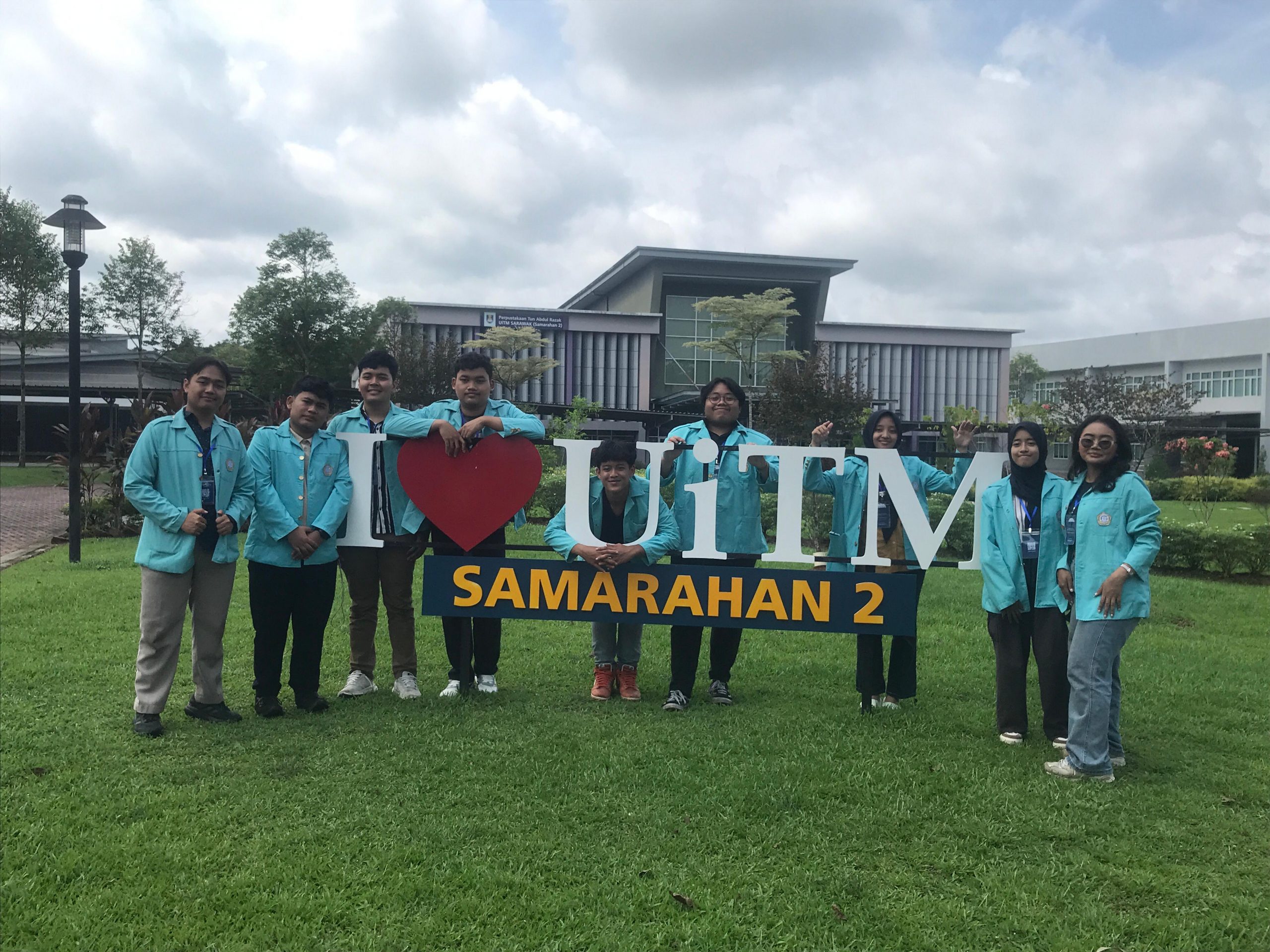 10 Mahasiswa Akuntansi Ikuti Summer Program di UiTM Sarawak