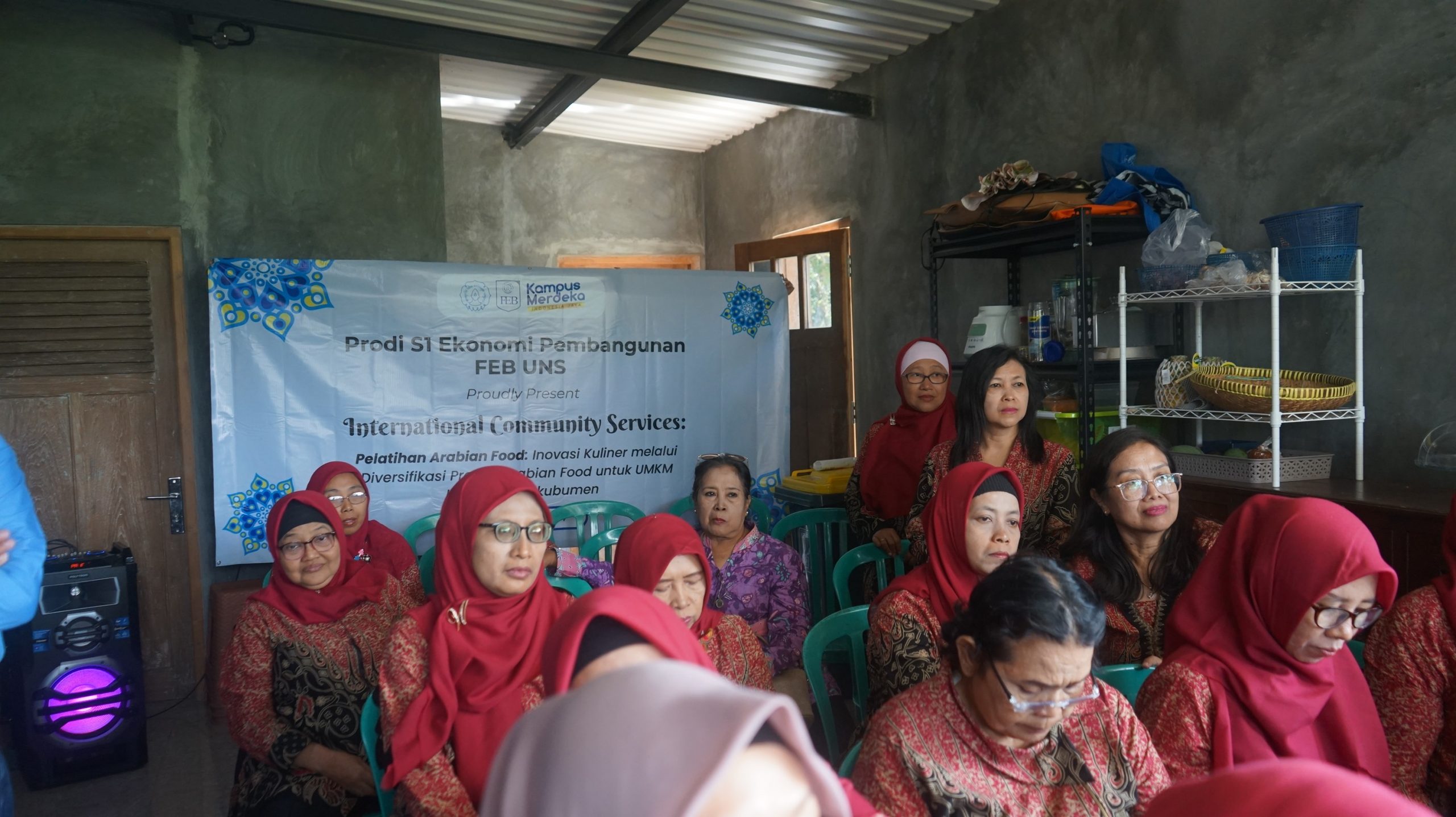 Mahasiswa FEB Asal Libya Latih Memasak di Pengabdian Masyarakat Internasional Program Studi S-1 Ekonomi Pembangunan