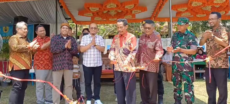 Launching Desa Wisata di Sragen: “Grebeg Klobot” Wujud Pengabdian Kepada Masyarakat Tiga RG FEB UNS