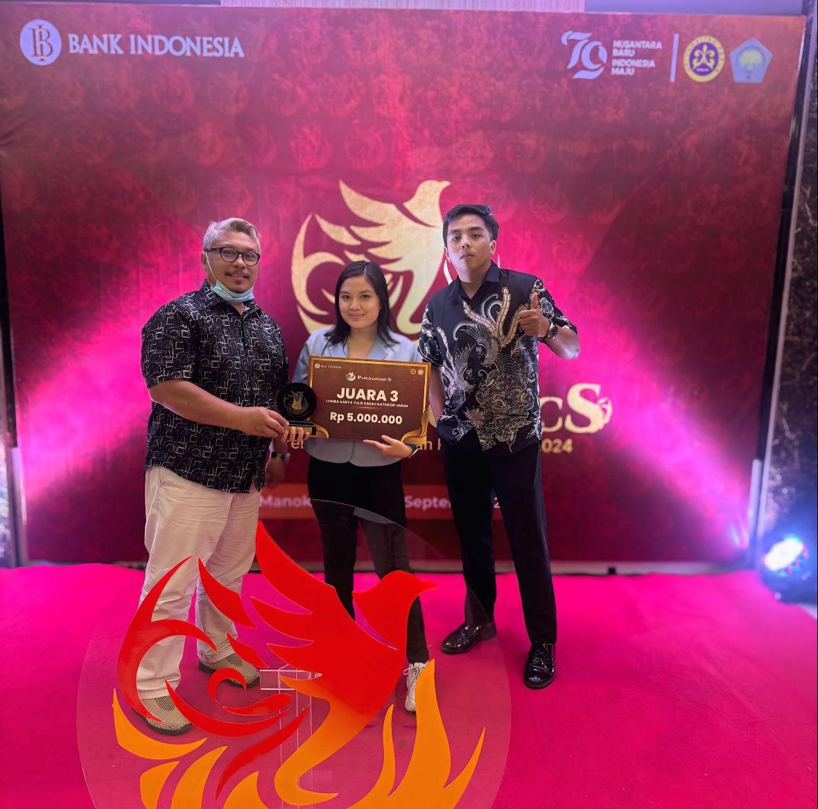 Tim FEB UNS Raih Prestasi Gemilang di Karya Tulis Ilmiah Bank Indonesia Papua Barat