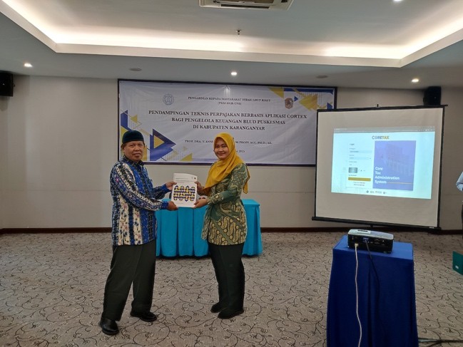 Tingkatkan Kemampuan Pengelola Keuangan BLUD Puskesmas, Tim PKM HGR-UNS Dampingi Teknis Perpajakan BLUD Puskesmas di Lingkungan Kabupaten Karanganyar