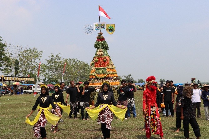 RG Kearifan Lokal FEB Angkat Konsep “Komodifikasi Budaya” dalam Kegiatan Pengabdian Kepada Masyarakat