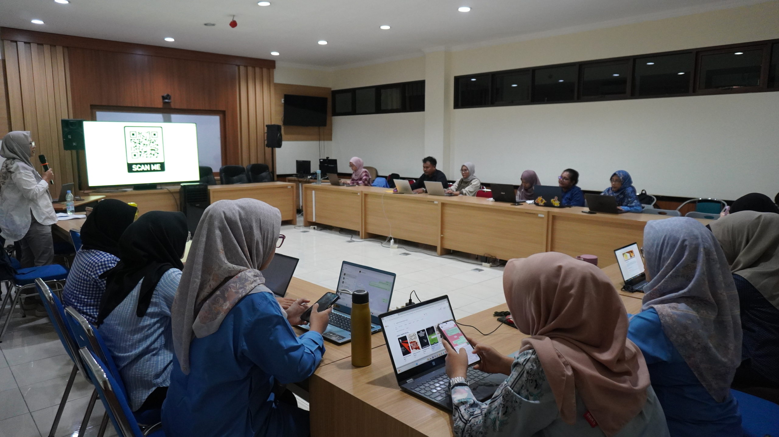 Program Studi Magister Ekonomi dan Studi Pembangunan FEB UNS Gelar Workshop Life Cycle Assessment Seri 2