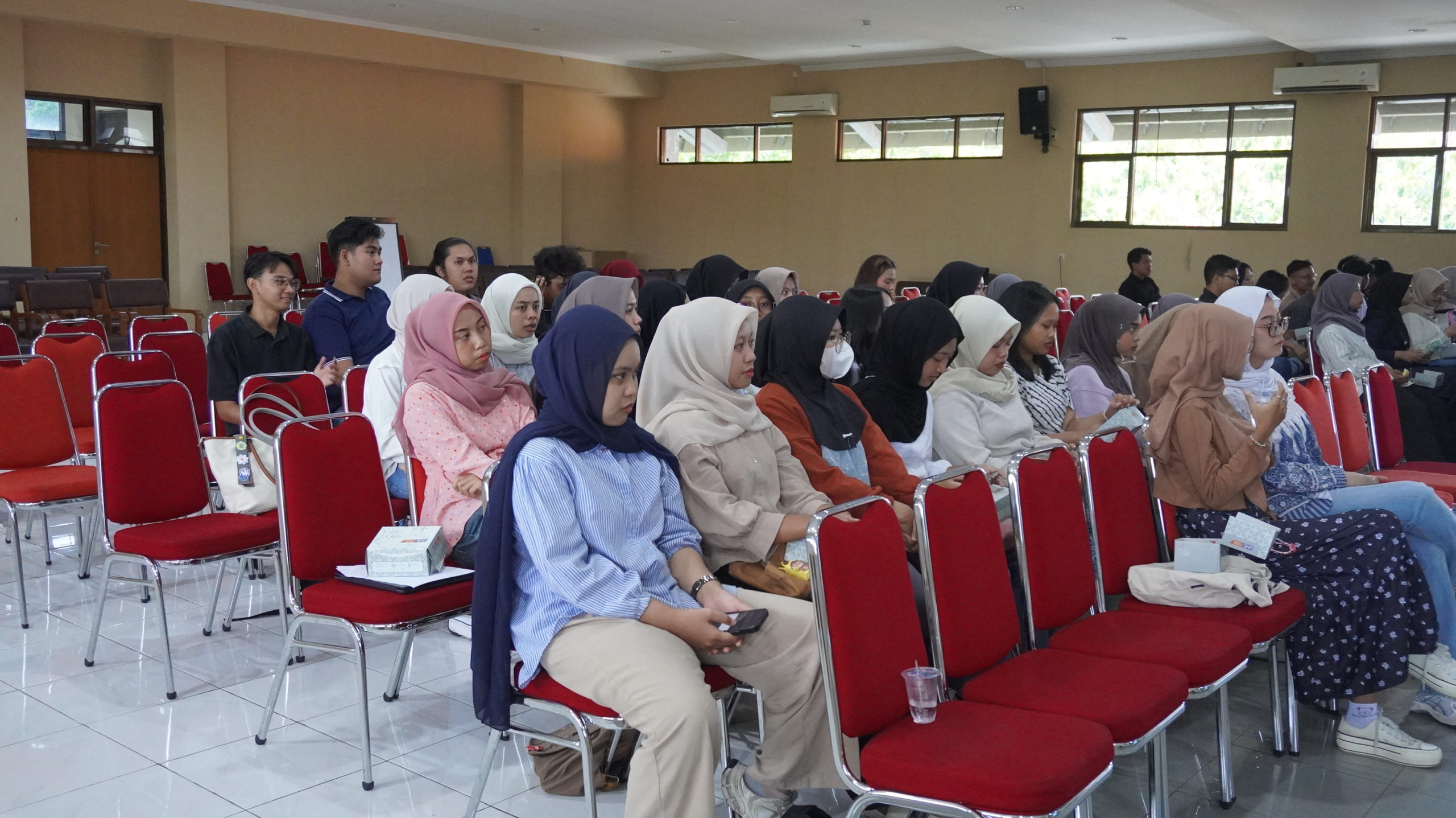 Perkuat Peran Mahasiswa dalam Pembangunan Desa, Lab Bina Desa FEB UNS Gandeng Kemendes PDTT
