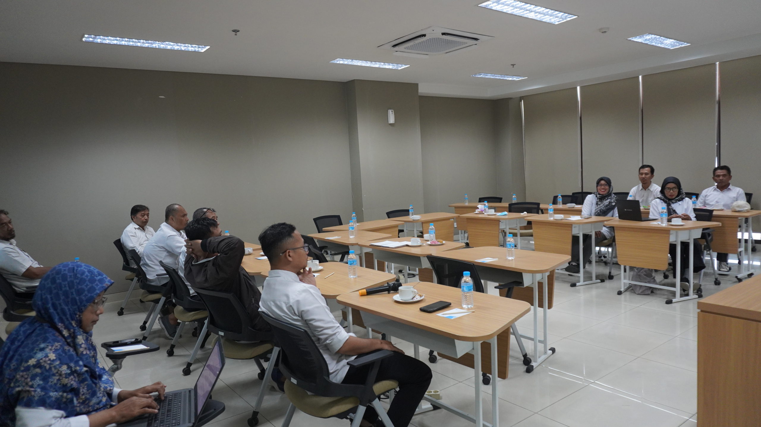 Teaching and Learning Monitoring and Evaluation Workshop to Improve the Quality of Academic Learning Process at FEB UNS